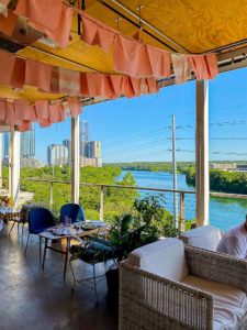 Where To Go On A First Date In Austin? Here Are 100 Ideas! | The Austin