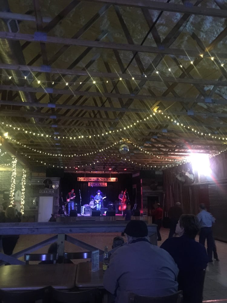 Where To Go Country Dancing In Austin